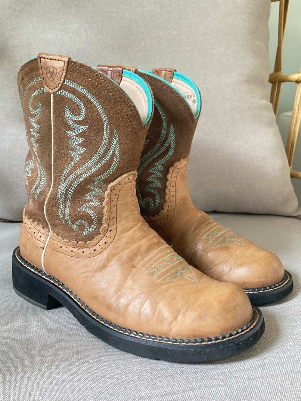 Ariat Fatbaby Heritage Western Boots 9.5B | Turquoise Stitch